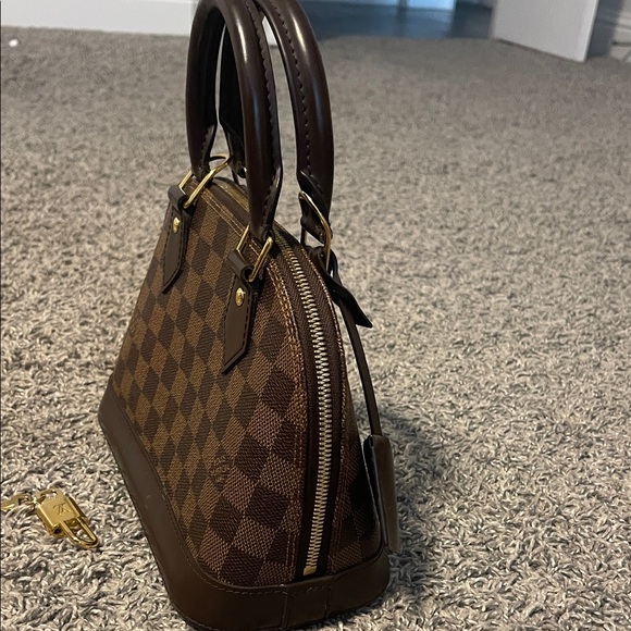 Authentic Louis Vuitton Alma bb - Picture 11 of 12